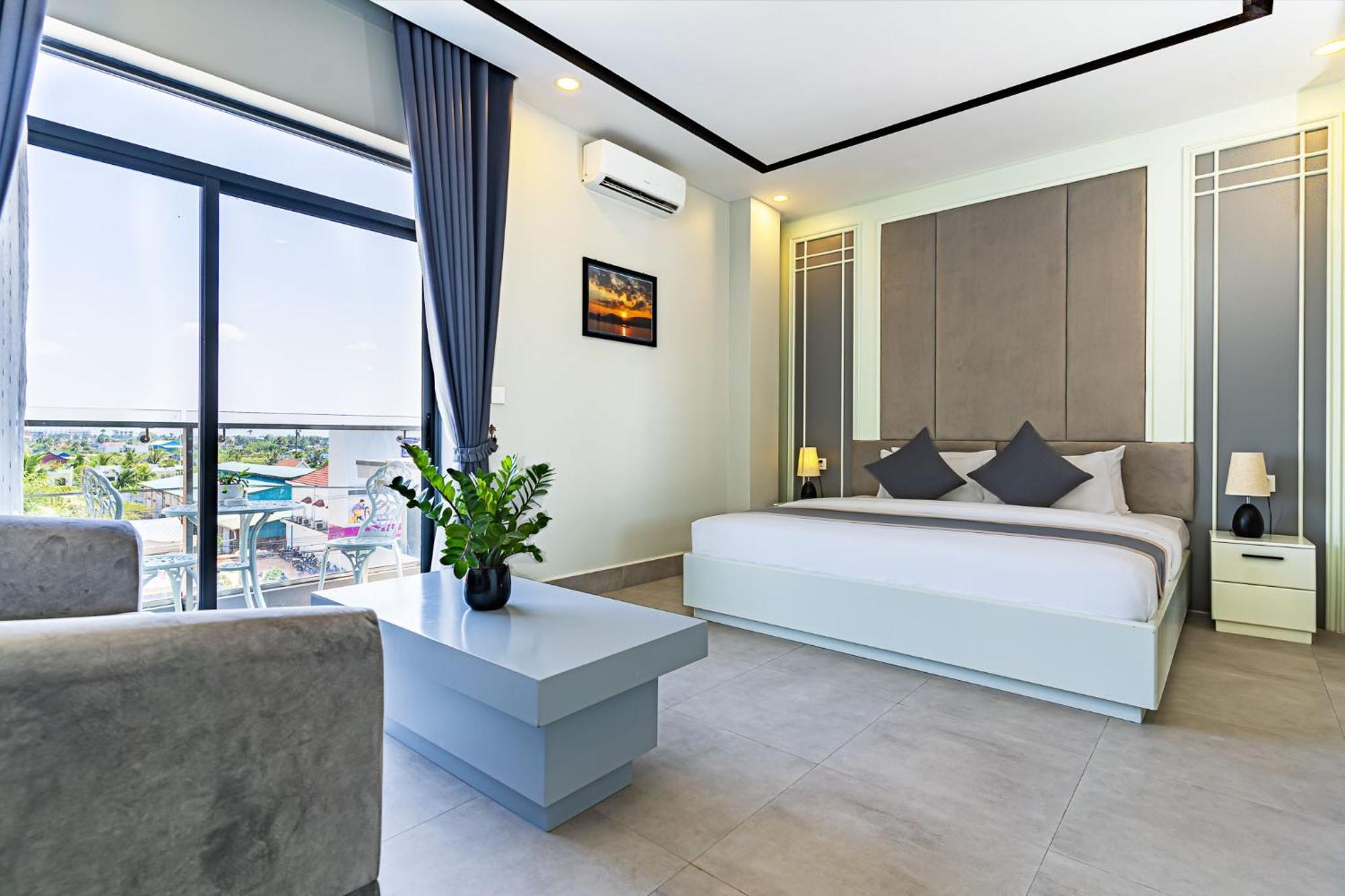 The Square Kampot Hotel Bagian luar foto